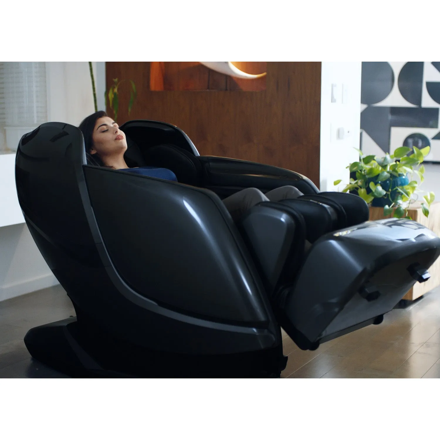 Brookstone Series 5 Massage Chair