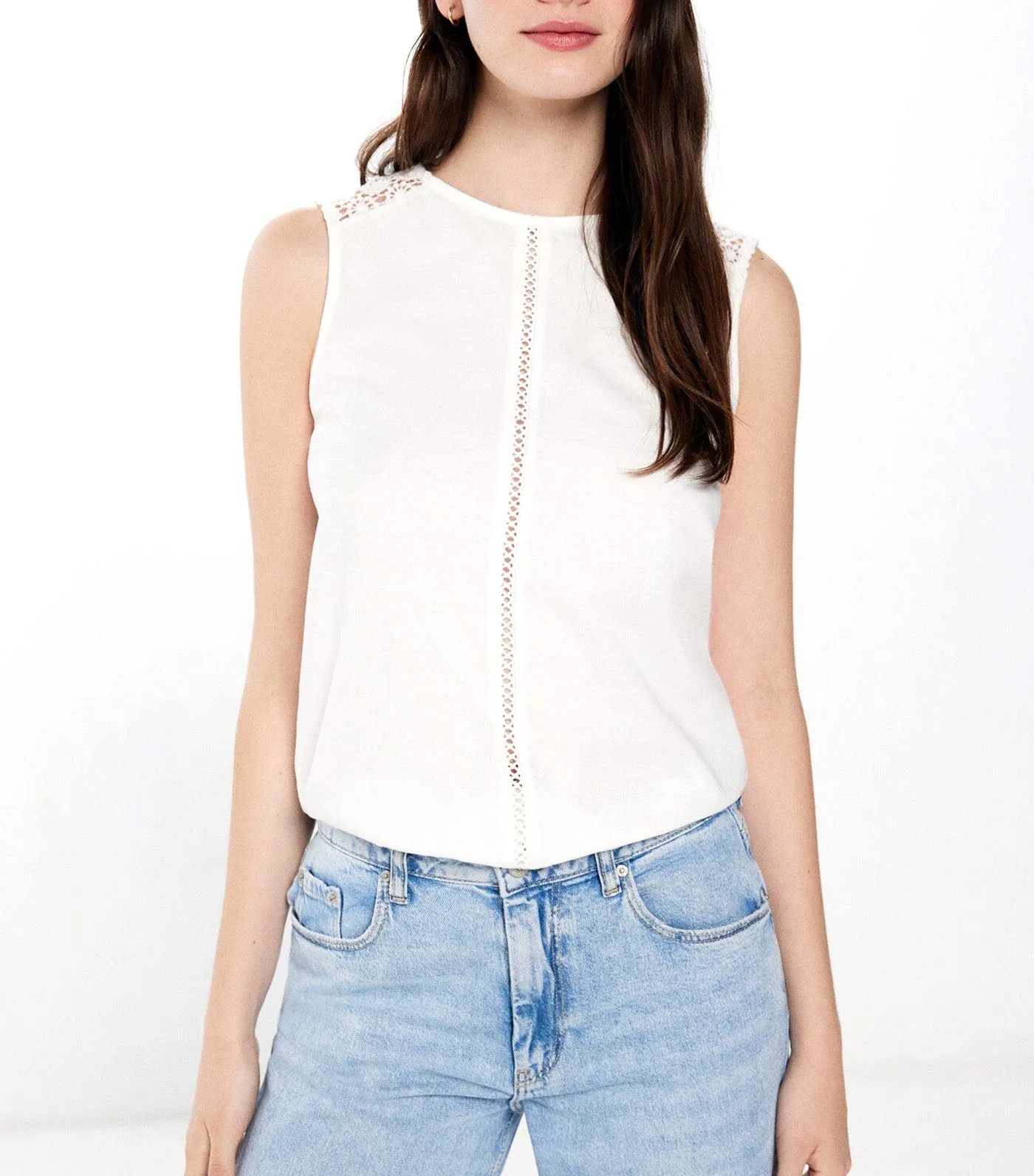 Crochet Flower Shoulder T-Shirt White