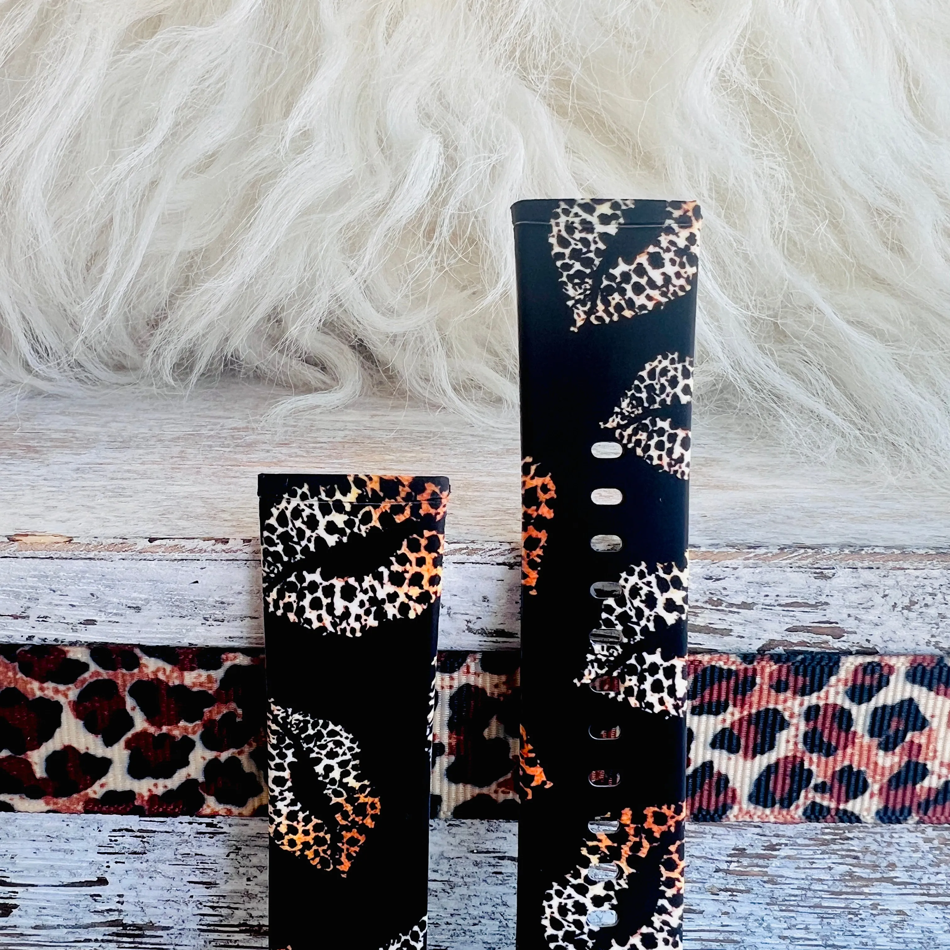 Leopard Smooches Print Silicone Band For Fitbit Versa 3/4/Sense