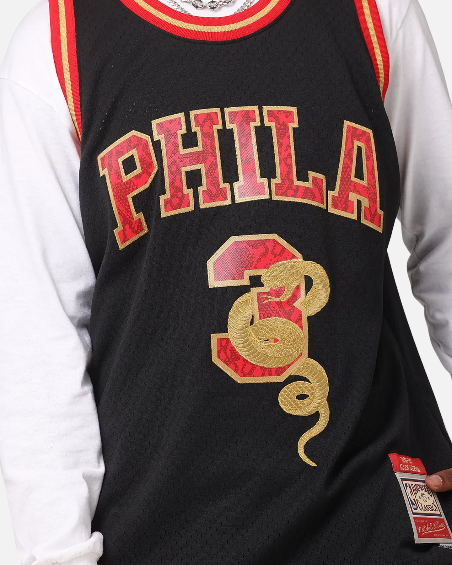 Mitchell & Ness Philadelphia 76ers Allen Iverson 1996 Swingman Jersey Black/Gold