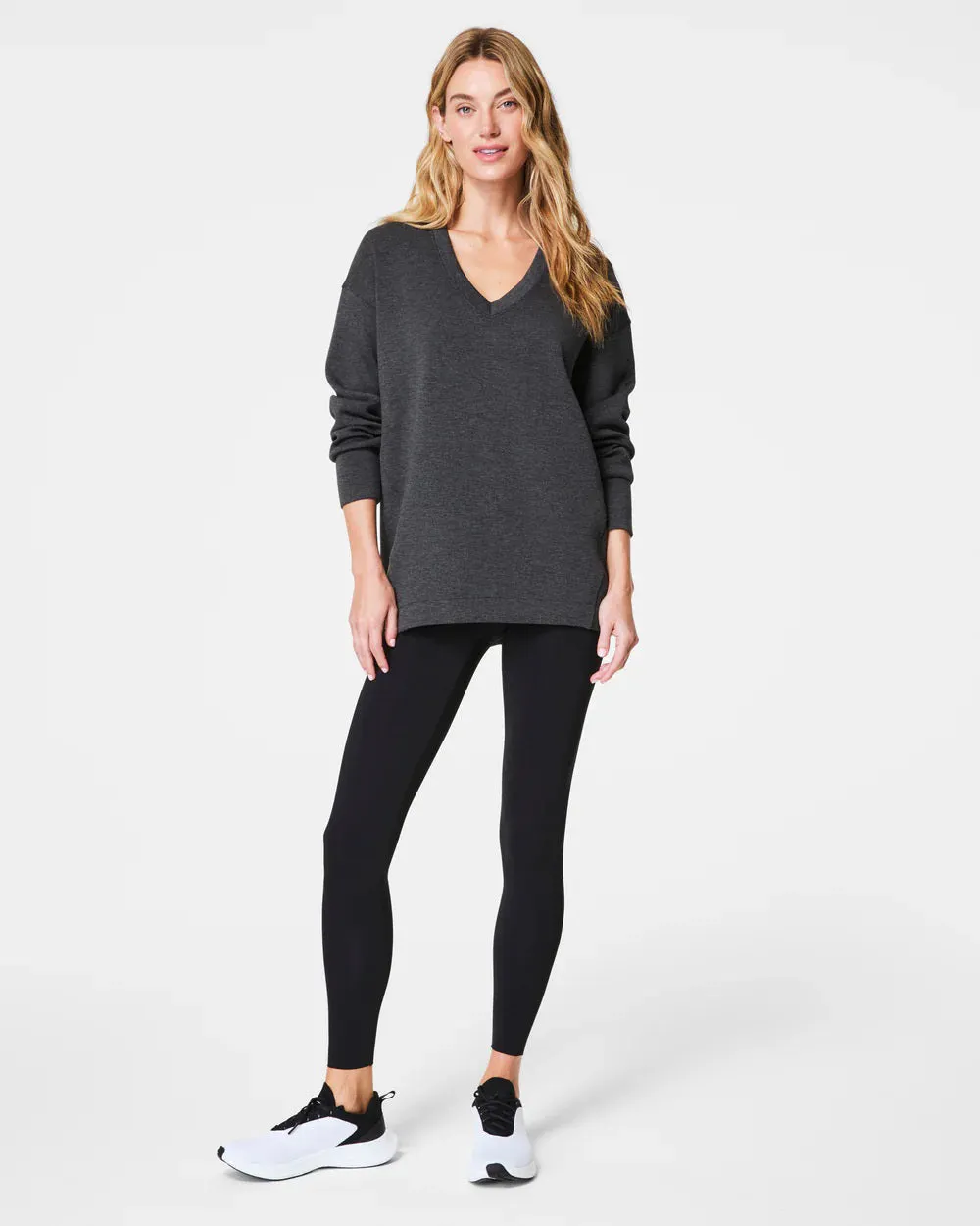 SPANX - AIRESSENTIALS BRUSHED V-NECK TUNIC